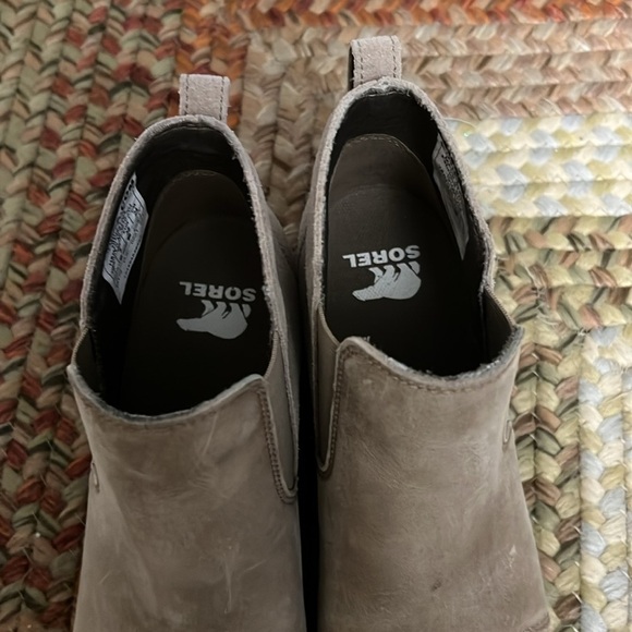 Sorel Taupe Evie Chelsea Wedge Ankle Bootie size 7 - Picture 6 of 14